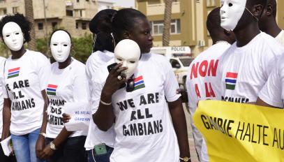 GAMBIE : la crise frontalière accentue la tension à 7 mois de la présidentielle