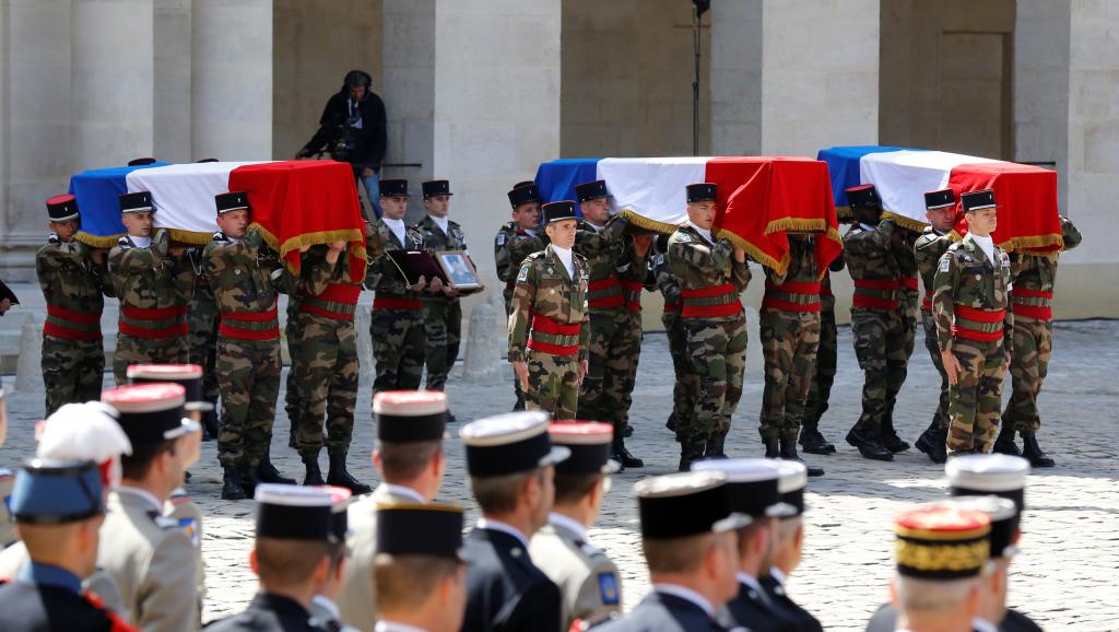 FRANCE/MALI : hommage aux Invalides aux trois militaires tués au Mali
